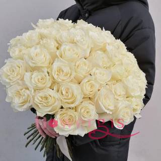 Белые розы La Perla 